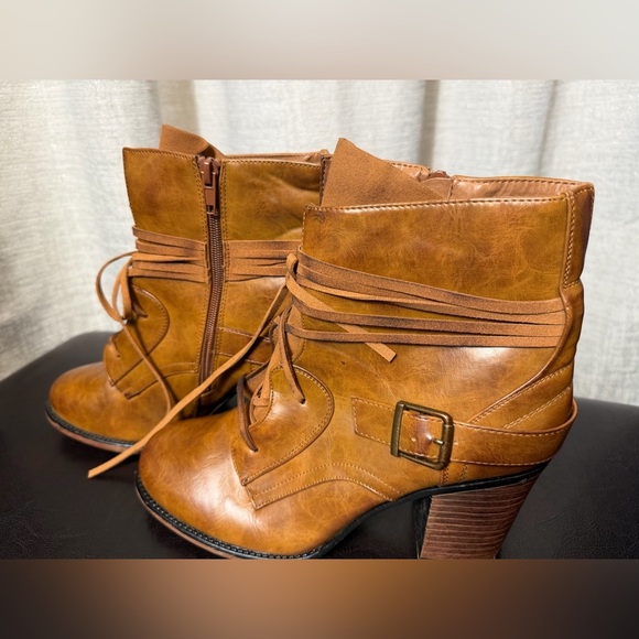 Celebrity pink Stylish Tan Ankle Boots for Women size 10M - Picture 4 of 7